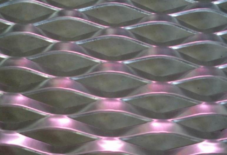 供应无锡钢板网生产厂家 小型钢板网