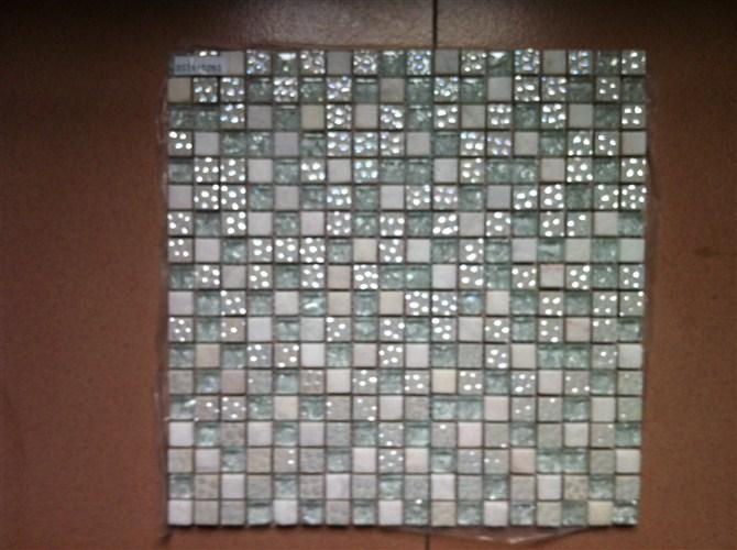 供应四川乐山背景玻璃马赛克厂，高档拼图装饰墙面产品。