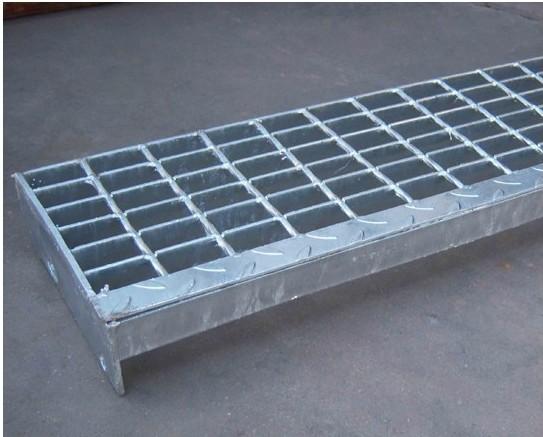 供应京阳专业生产钢格板热镀锌栅栏网