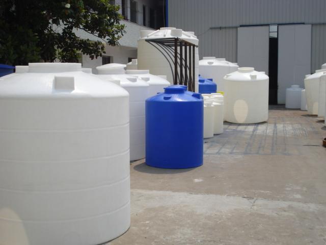 新乡塑料水箱厂家5吨塑料储水箱批发