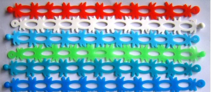深圳厂家直接供应风靡时尚的硅胶手环硅胶手链硅胶手圈，各种礼品硅胶，