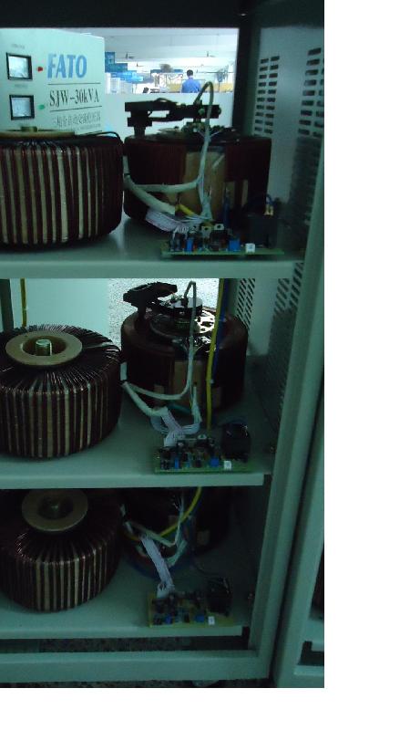 温州市SVC-10KVA高精度全自动交流稳压器厂家