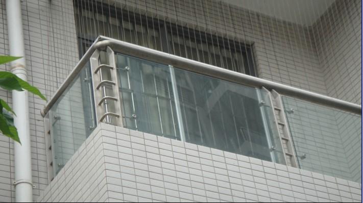 供应广州今日玻璃阳台护栏