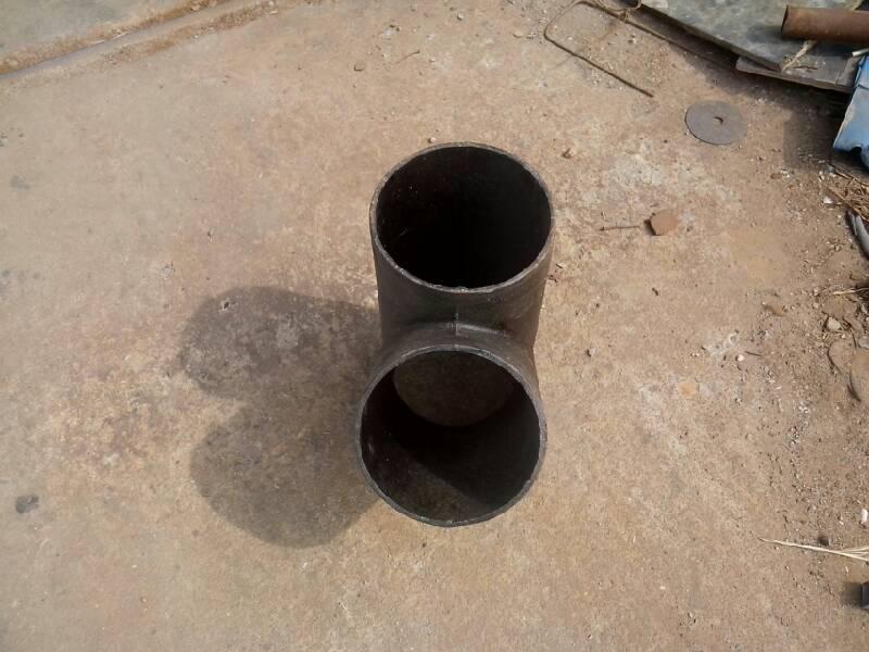 供应各种规格铸铁排水管件