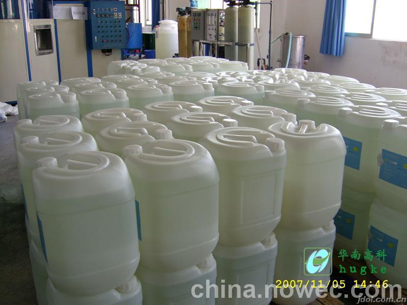 供应宁波蒸馏水/蒸馏水设备  专业生产宁波蒸馏水图片