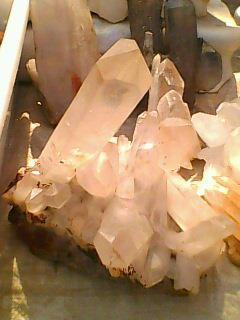 天然水晶原矿石供应天然水晶原矿石