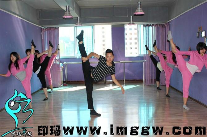 昆明现代舞培训，印玛现代舞，激活你的舞蹈细胞！