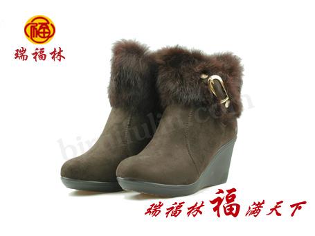 供应老北京布鞋yy12老北京布鞋行业快速发展 专卖店运作水平偏低成为