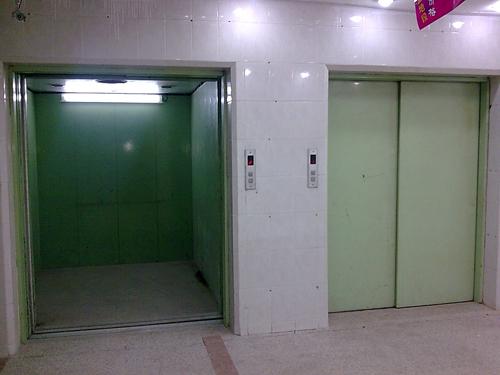 供应上海电梯回收公司