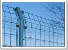 供应北京铁丝网围栏生产厂家/铁丝网围栏价格/铁丝网围栏销售商图片