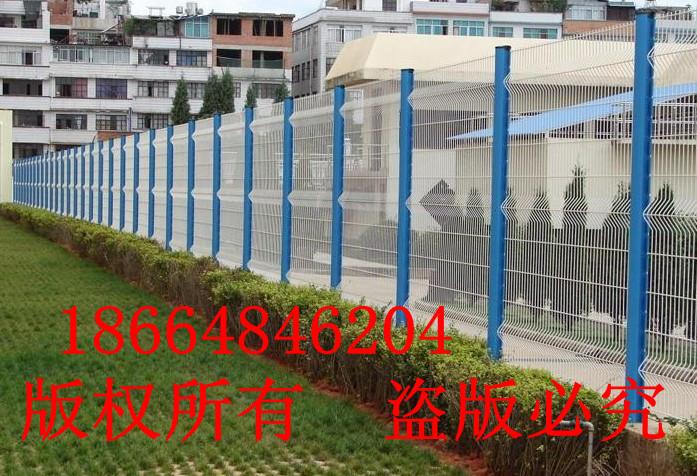 五指山小区护栏网，广州小区欧式护栏网厂家、深圳小区铁丝围栏网图