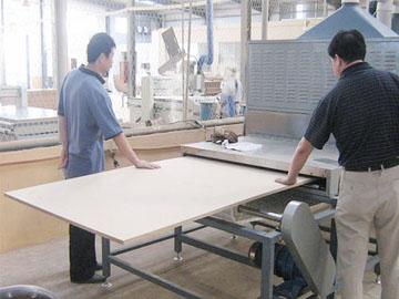 专业生产微波木板干燥设备图片