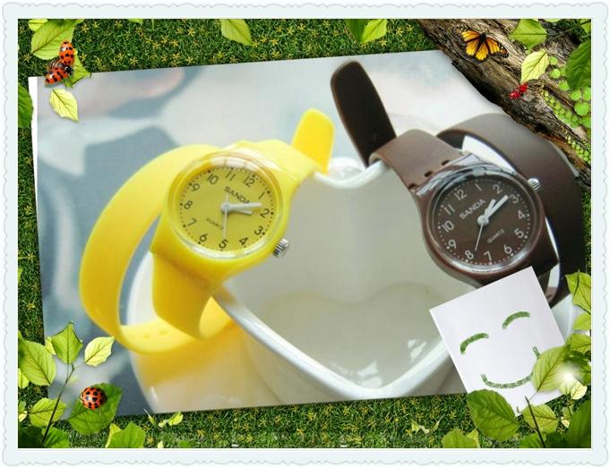 供应2013新款热销硅胶ice手表 硅胶长带手表 果冻表创意钟表