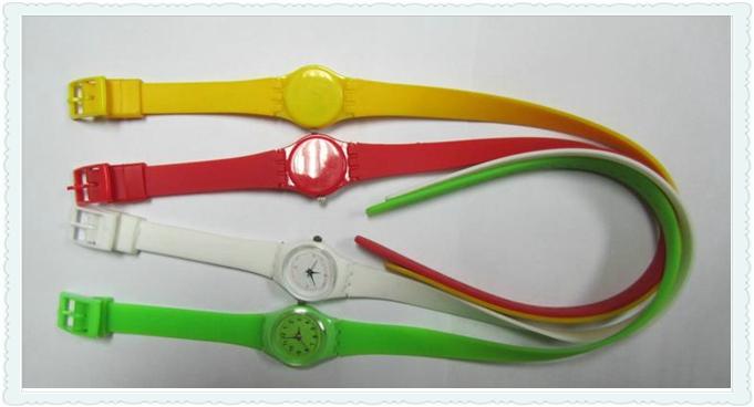 供应2013新款热销硅胶ice手表 硅胶长带手表 果冻表创意钟表