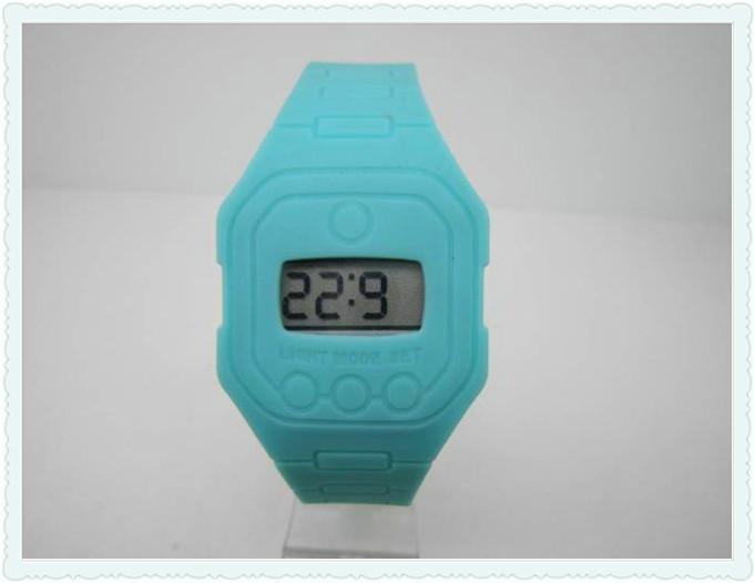 供应时尚超薄电子表批发 最新最便宜的手表 东莞市永生表业有限公司