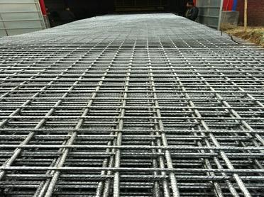 供应重型钢筋网山体防护网护栏网片厂家提供货源图片