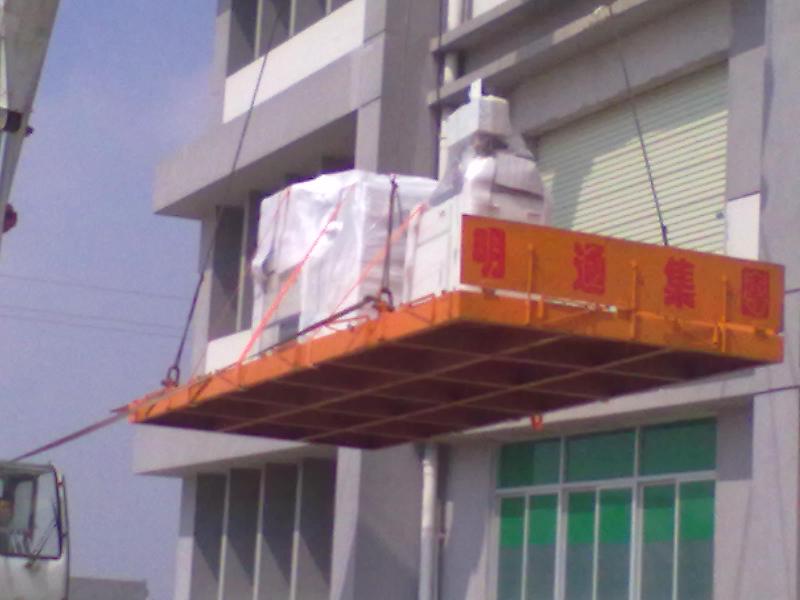 供应大型设备高空吊装作业的安全要求