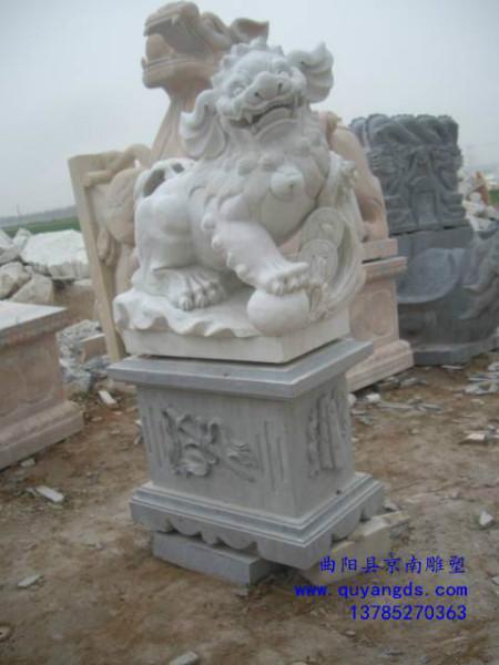 供应汉白玉喜狮子京南雕塑