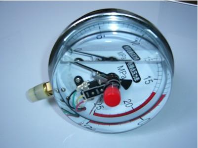 耐震 YXC-150电接点压力表