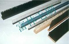 毛刷条生产厂家，潜山富林毛刷厂生产的密封条刷质量一流图片