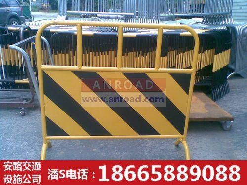 供应深圳便宜的铁马-宝安施工反光护栏-深圳不锈钢铁马厂家