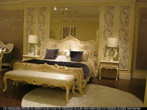 供应奢华法式卧房家具组合，玫瑰系列，手工雕刻，1.8大床+床头柜