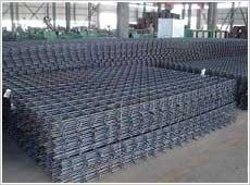 供应大量现货供应热镀锌电焊网片