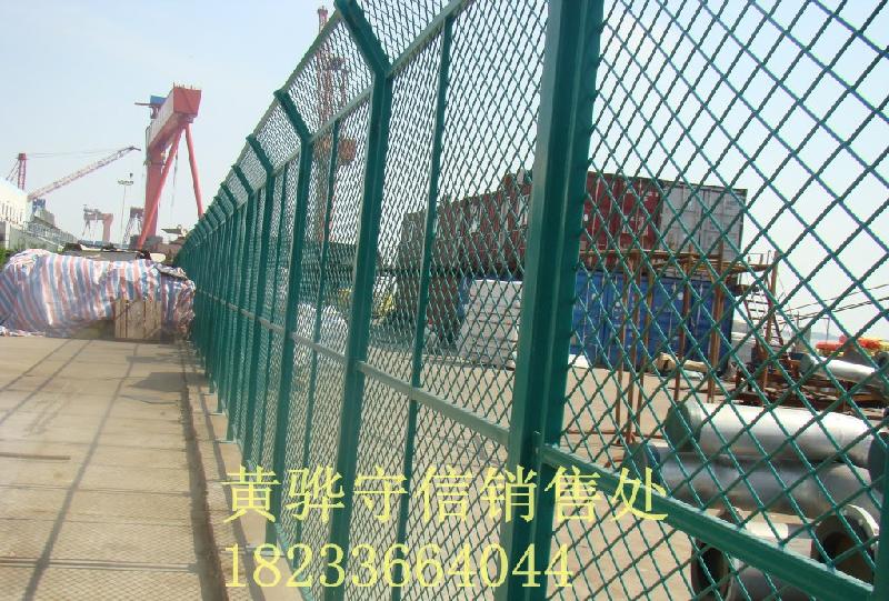 沧州市钢板网护栏厂家钢板网护栏价格，黄骅钢板网护栏厂家，沧州钢板网护栏规格