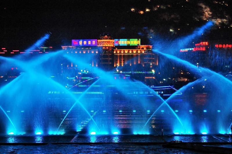 供应河南喷泉郑州喷泉设备图片