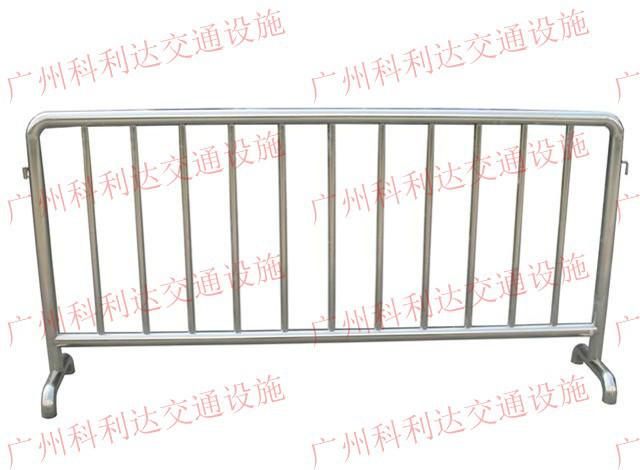 供应九江市不锈钢复合管护栏/不锈钢铁马价格/市政道路施工铁马围栏