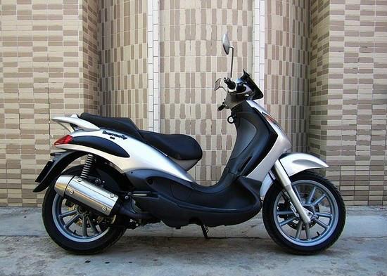 供应合山比亚乔200摩托车最新价格