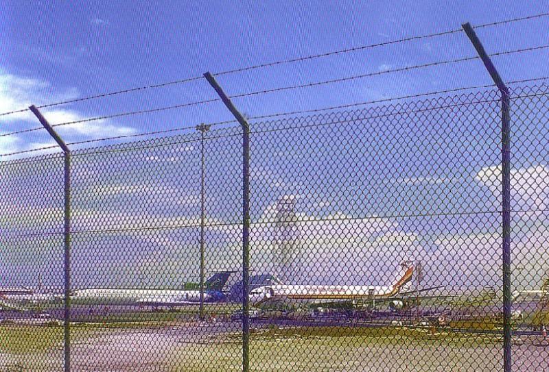 供应飞机场护栏网机场围栏