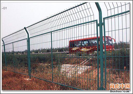 供应福嘉公路护栏围栏网厂家、福嘉动物园围栏网