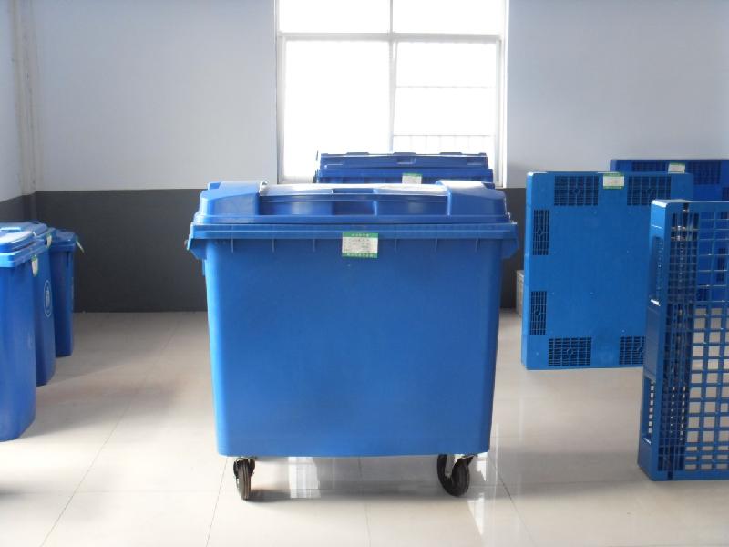 供应章丘环卫塑料垃圾桶、小区垃圾桶专业塑料制品生产厂家