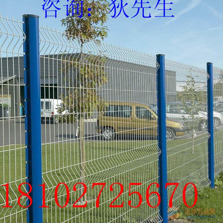 潮州小区PVC护栏网，揭阳工地三角折弯护栏网，肇庆体育球场围栏厂