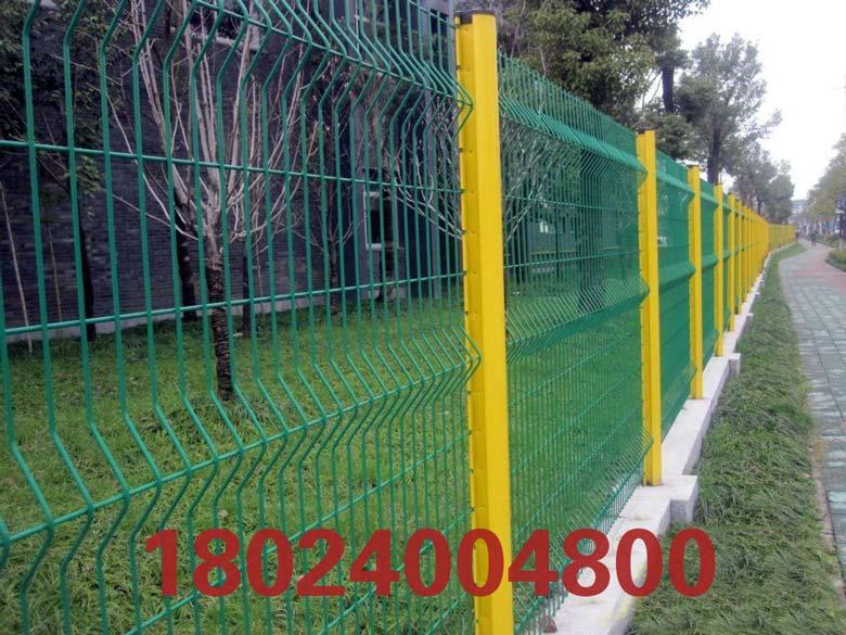 供应广州广州小区护栏价格，深圳桃型柱护栏网，东莞围墙护栏厂家