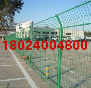 供应清远铁丝围栏网，东莞铁丝网护栏，深圳框架铁丝网厂家