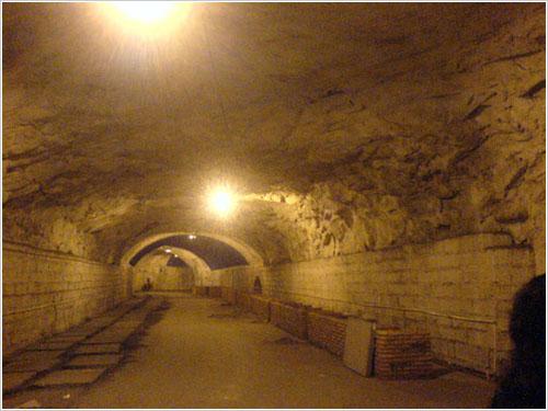 供应巩义隧道渗漏维修施工公司