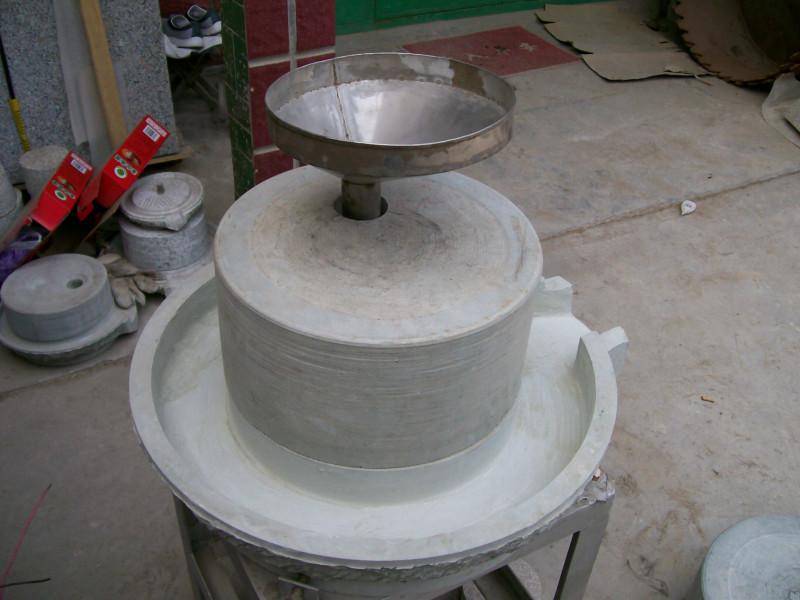 潍坊市磨芝麻的芝麻酱石磨厂家供应磨芝麻的芝麻酱石磨