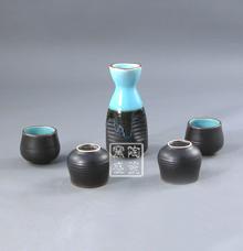 供应厂家生产供应陶瓷酒具陶瓷酒瓶图片
