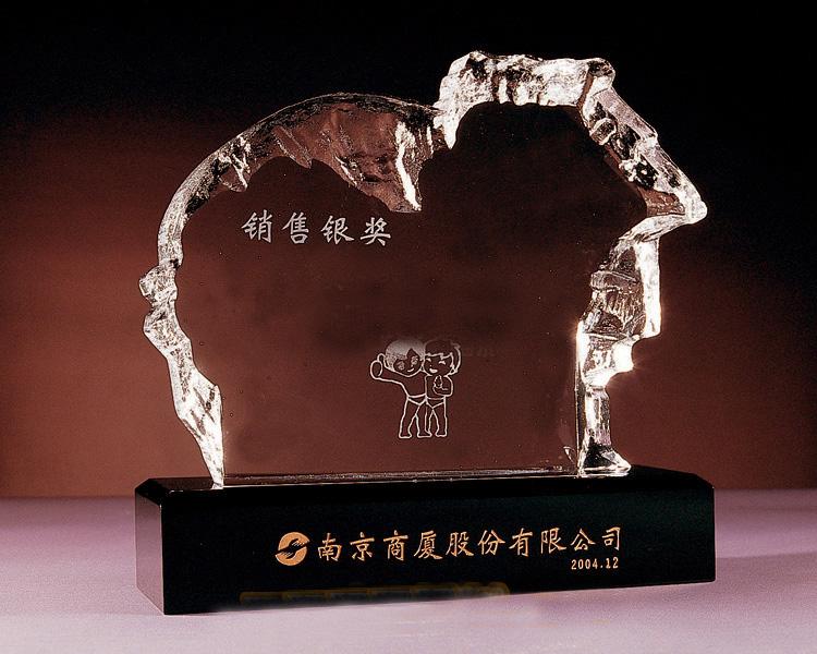 广州水晶冰山礼品纪念品、广州电脑公司水晶授权牌定做、水晶冰山授权牌厂