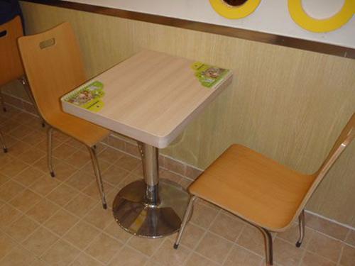 曲木连体餐桌椅，麦当劳快餐桌椅，不锈钢桌椅，肯德基固定吧凳-厂家直销