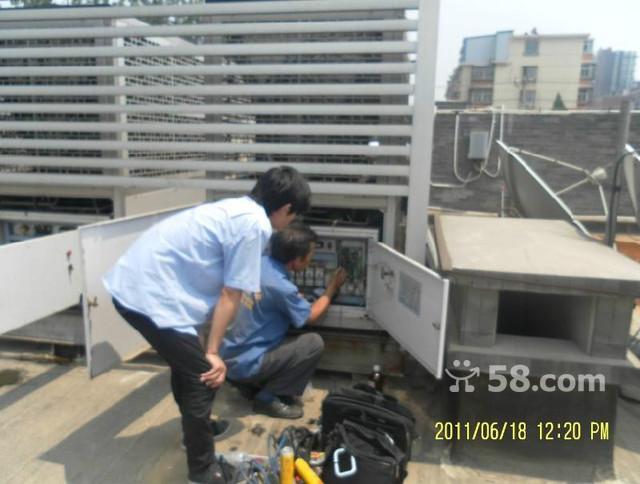 松江新桥镇新润路空调维修加液空调安装移机空调漏水维修