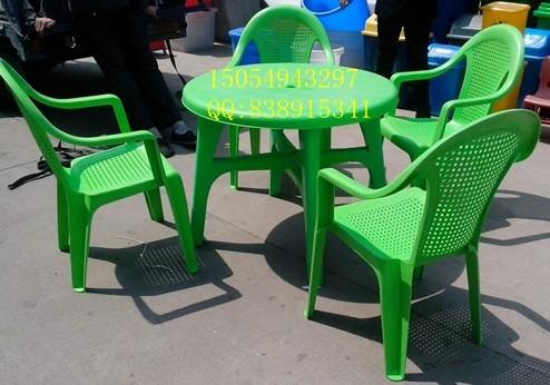 供应绿色新料塑料桌椅绿色烧烤桌椅