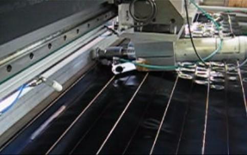 平板式太阳能集热板焊接机批发