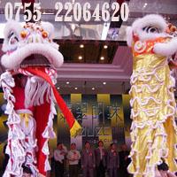 舞龙舞狮锣鼓队深圳专业舞狮团梅花桩舞狮队开业开张剪彩舞狮
