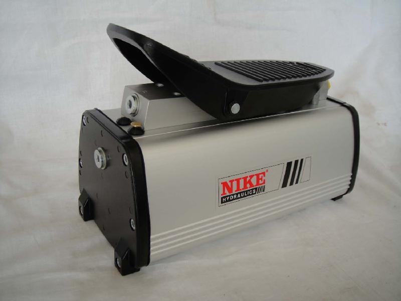 供应陕西超高压手动泵NIKE液压扳手泵、液压缸、拉伸器、超高压电动泵图片