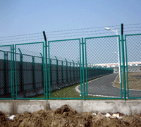 供应内蒙古赤峰监狱围墙网、监狱护栏网、监狱铁丝围栏、监狱防护网