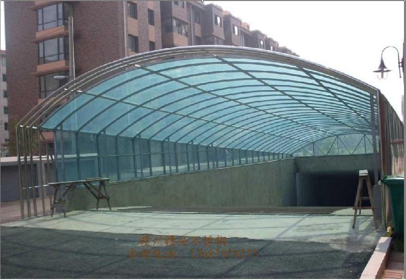 江西赣州玻璃式雨棚