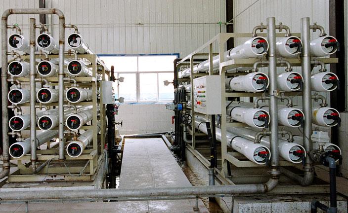 供应进口复合型反渗透阻垢剂供应新疆反渗透设备厂家水处理药剂图片